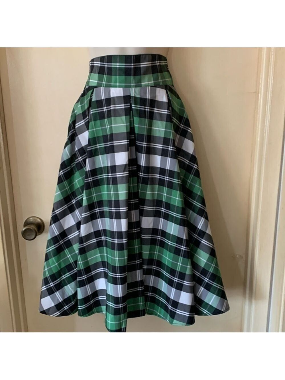 Laura Byrnes green white and black plaid taffeta party skirt size XS